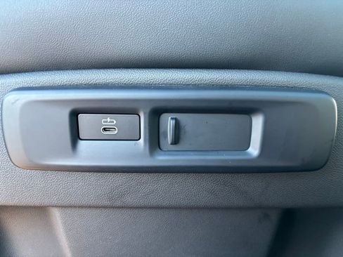 Used 2023 BMW X5 xDrive40i w/ Premium Package image 23