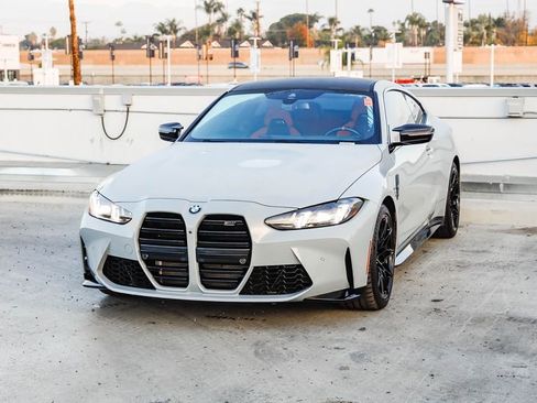 Used 2025 BMW M4 Competition w/ Executive Package image 4