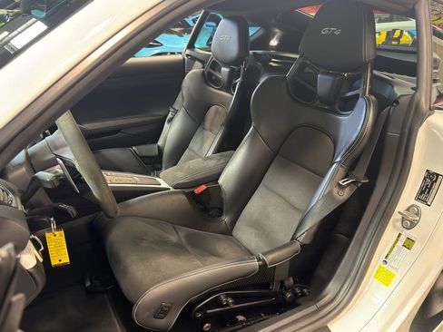 Used 2021 Porsche 718 Cayman GT4 image 14