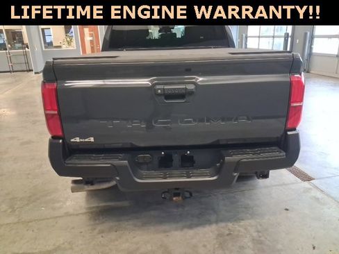 Used 2024 Toyota Tacoma SR image 7