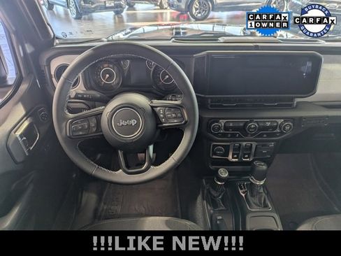 Used 2025 Jeep Wrangler Sport image 20