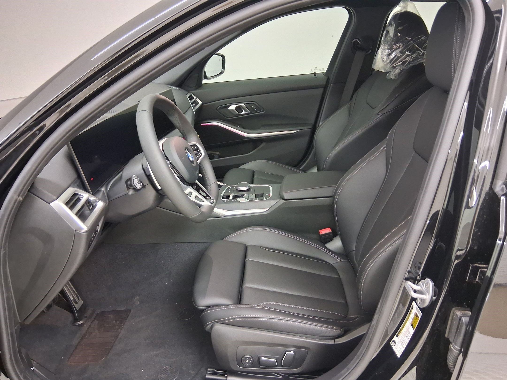 New 2026 BMW 330i Sedan w/ M Sport Package RWD image 3