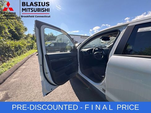 Used 2025 Mitsubishi Outlander Sport ES AWD/4WD image 14