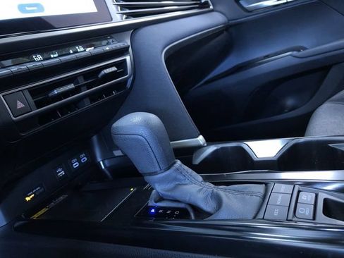 Certified 2026 Toyota Camry LE FWD image 28
