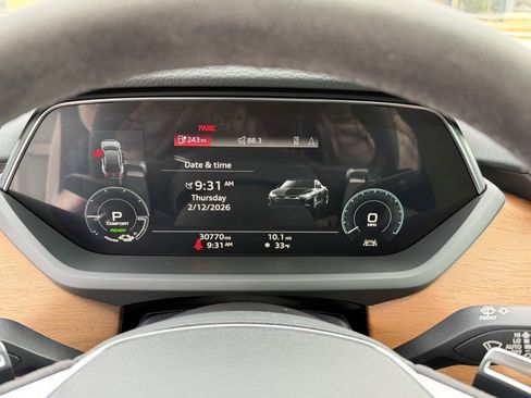 Certified 2022 Audi e-tron GT Premium Plus image 36