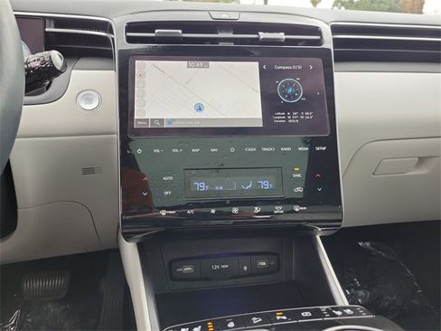 Used 2023 Hyundai Tucson Limited image 13