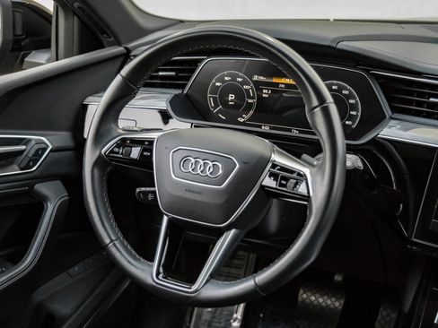Used 2022 Audi e-tron Chronos w/ Chronos Package image 16