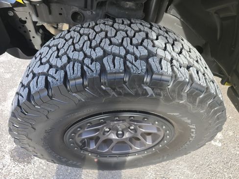 Used 2022 Jeep Wrangler Unlimited Sport image 11