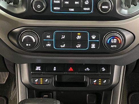 Used 2016 Chevrolet Colorado Z71 AWD/4WD image 21