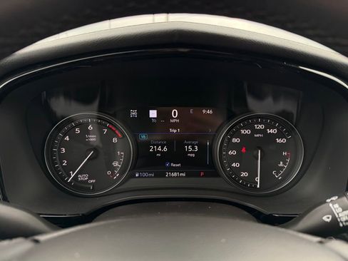 Used 2025 Cadillac XT6 Sport w/ Technology Package AWD/4WD image 16
