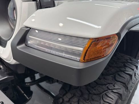 New 2025 Jeep Wrangler Unlimited Rubicon 392 image 13