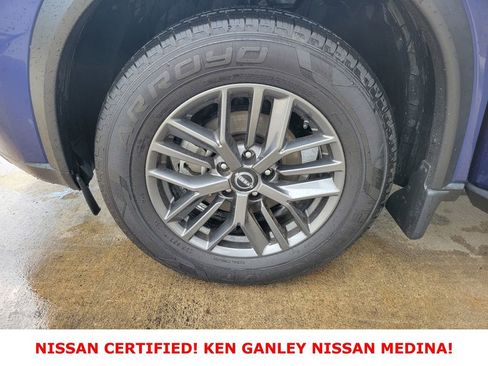 Certified 2023 Nissan Rogue S image 18