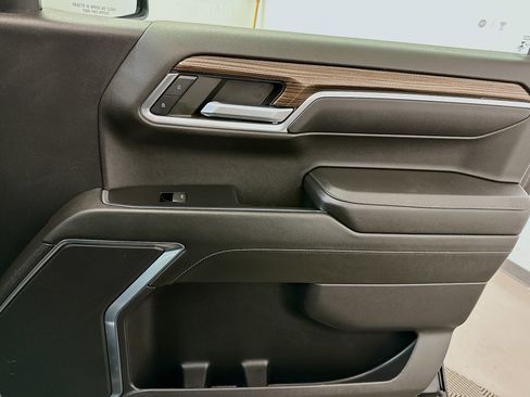 Used 2022 Chevrolet Silverado 1500 LT image 33