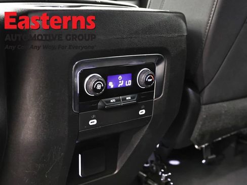 Used 2023 Chevrolet Suburban LS RWD image 23