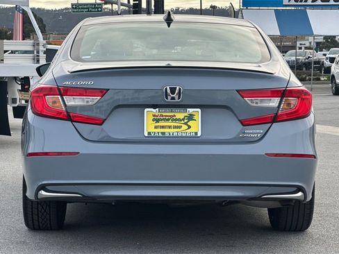 Used 2022 Honda Accord Sport image 4