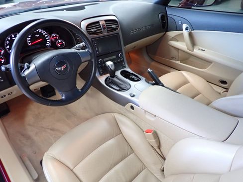 Used 2006 Chevrolet Corvette Coupe w/ Preferred Equipment Group image 10