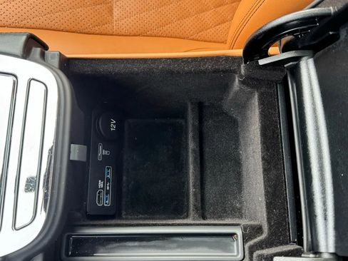 Used 2017 Jaguar XJ L Portfolio image 33