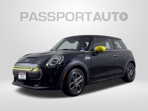 Used 2021 MINI Cooper SE w/ 8.8" Touchscreen Nav Package FWD image 3