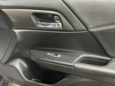 Used 2017 Honda Accord Sport Special Edition image 17