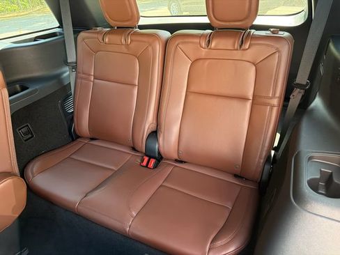 Used 2025 Lincoln Aviator Reserve w/ Jet Appearance Package RWD image 23