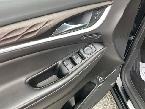 Used 2023 Buick Enclave Avenir w/ Avenir Technology Package image 12