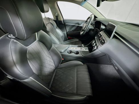 Used 2020 Genesis G70 3.3T w/ Prestige Package AWD/4WD image 29