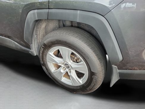 Used 2021 Toyota RAV4 LE FWD image 26