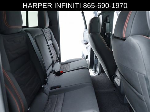 Used 2025 Nissan Frontier PRO-4X image 36