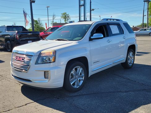 Used 2017 GMC Terrain Denali AWD/4WD image 2