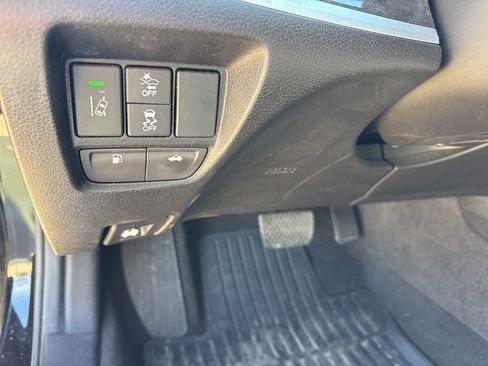 Used 2020 Acura TLX image 15