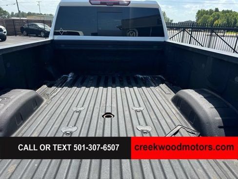 Used 2022 GMC Sierra 3500 Denali w/ Denali Ultimate Package AWD/4WD image 16