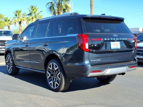 New 2026 Ford Expedition Platinum w/ Platinum Ultimate Package AWD/4WD image 3