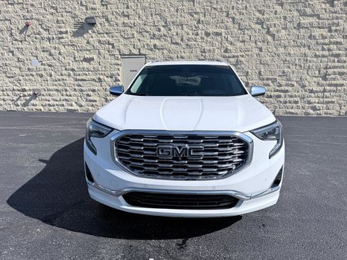 Used 2018 GMC Terrain Denali w/ Advanced Safety Package image 8