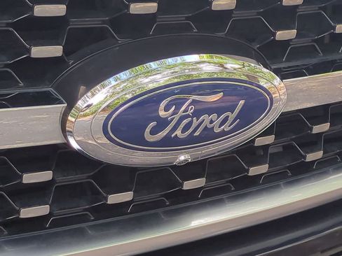 Used 2021 Ford F150 Platinum w/ Equipment Group 701A High AWD/4WD image 12