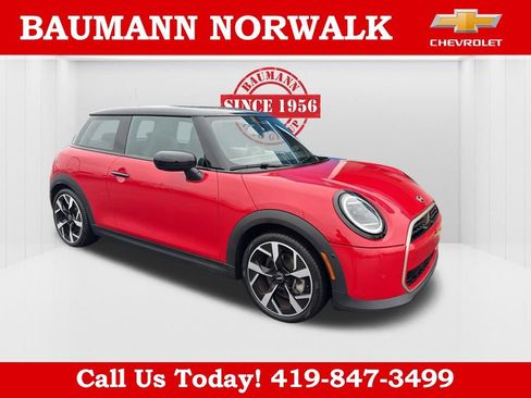Used 2025 MINI Cooper S FWD image 1