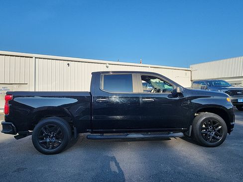 Used 2022 Chevrolet Silverado 1500 Custom w/ Rally Edition AWD/4WD image 6
