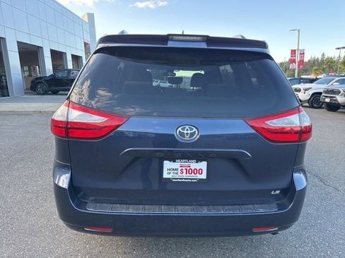 Used 2018 Toyota Sienna LE FWD image 7