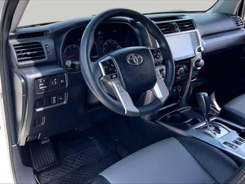 Certified 2022 Toyota 4Runner SR5 Premium w/ Moonroof Package RWD image 17