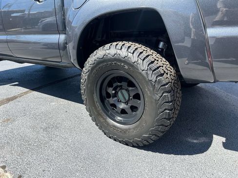 Used 2010 Toyota Tacoma 4x4 Double Cab image 33
