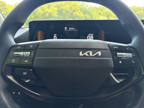 Used 2025 Kia K4 FWD image 27