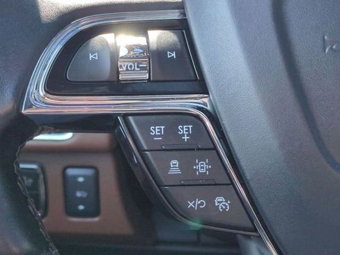 Certified 2024 Lincoln Navigator Reserve AWD/4WD image 17