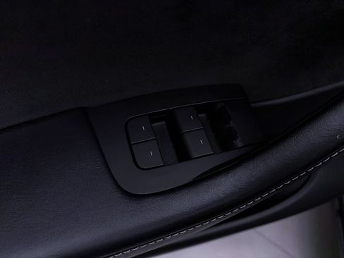 Used 2022 Tesla Model Y Performance AWD/4WD image 17