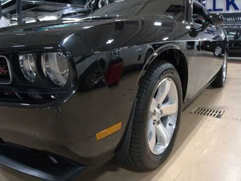 Used 2009 Dodge Challenger R/T image 11