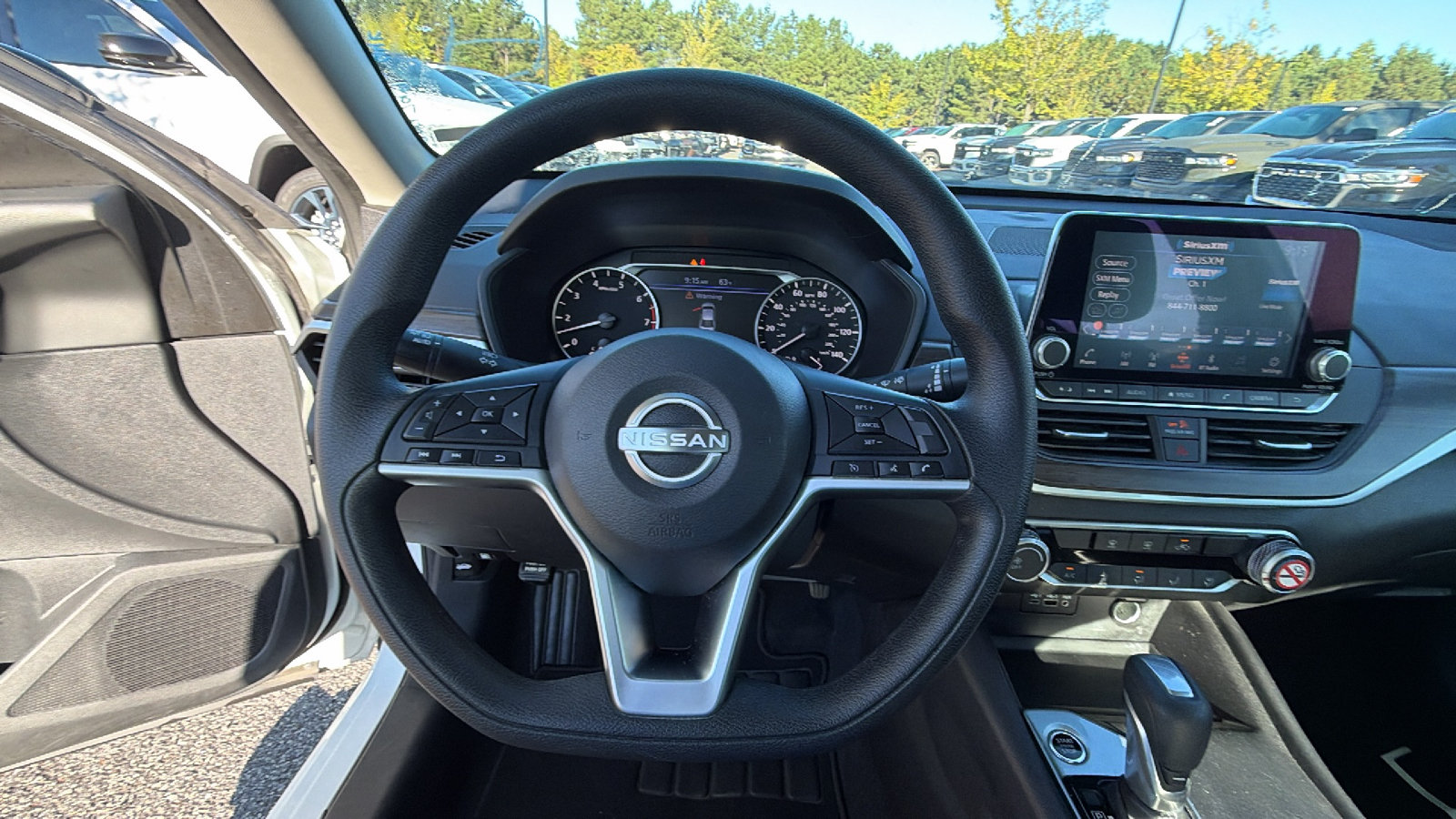 Used 2025 Nissan Altima 2.5 SV FWD image 25