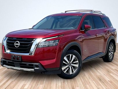 Used 2023 Nissan Pathfinder SL