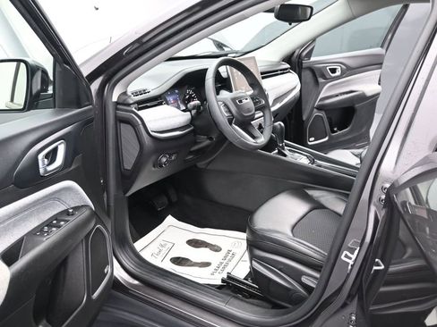 Used 2022 Jeep Compass Latitude w/ Sun and Sound Group image 21