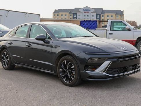 Used 2024 Hyundai Sonata SEL image 1
