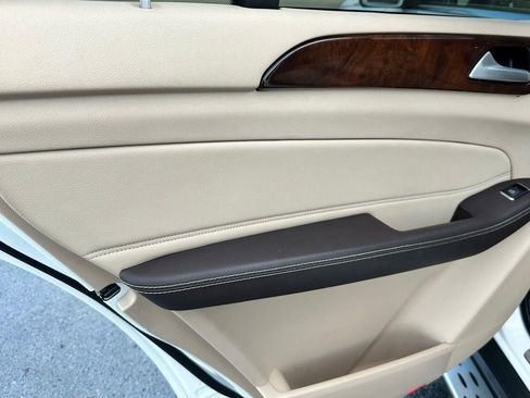 Used 2019 Mercedes-Benz GLS 450 4MATIC image 22