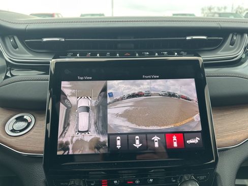 Used 2024 Jeep Grand Cherokee Summit w/ Luxury Tech Group V image 79