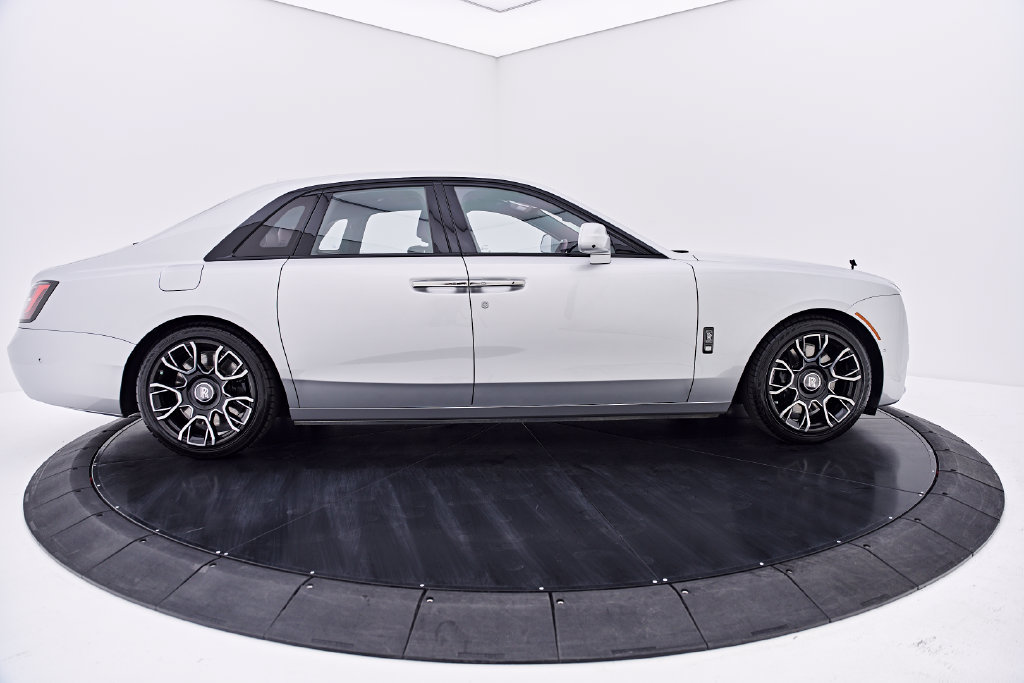 Used 2024 Rolls-Royce Ghost Black Badge AWD/4WD image 15